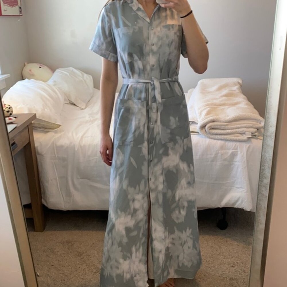 Banana Republic - Button-Up Maxi Dress Mandarin Collar, XS: Cloud Watercolor - Picture 2 of 12